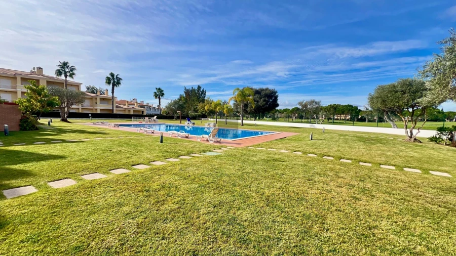 Apartamento T1 para Venda em Quarteira Foto 27