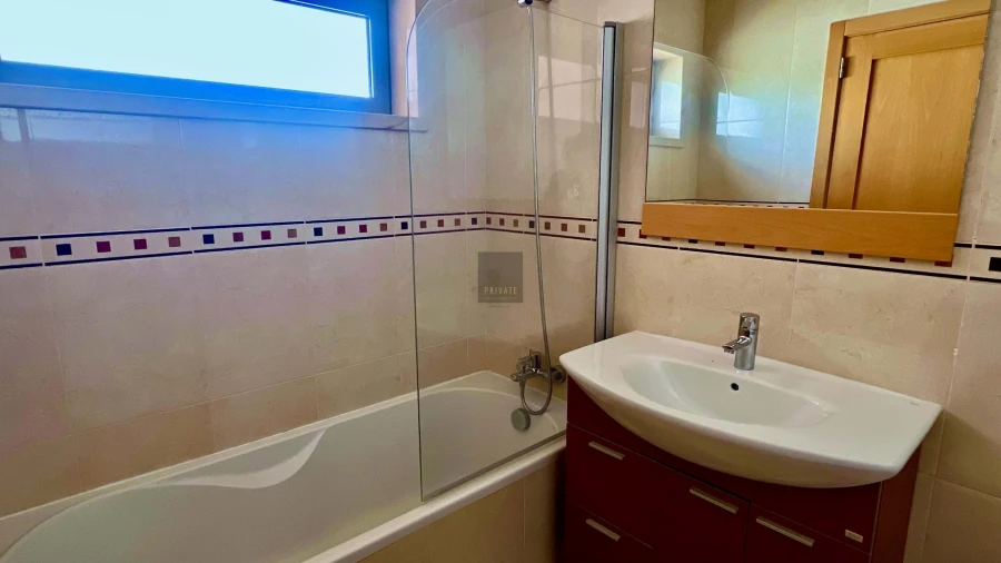 Apartamento T1 para Venda em Quarteira Foto 18