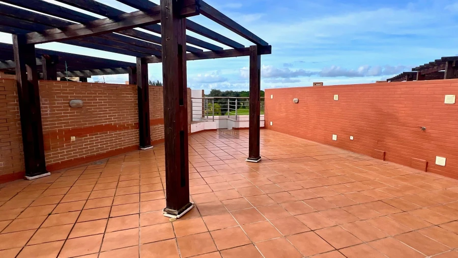 Apartamento T1 para Venda em Quarteira Foto 21