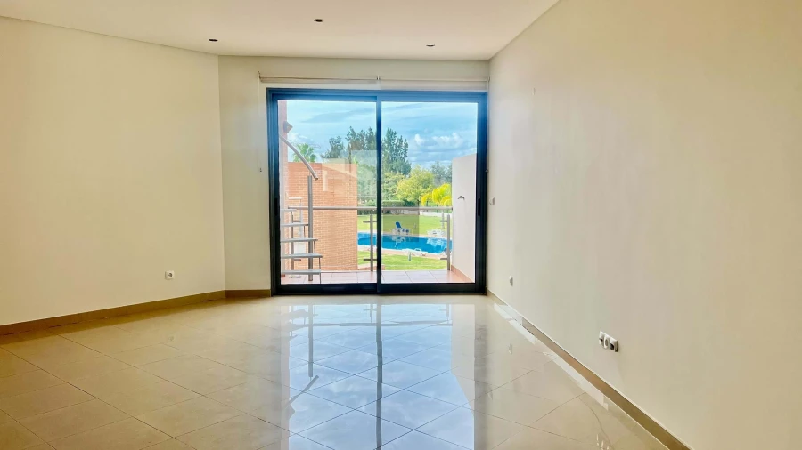 Apartamento T1 para Venda em Quarteira Foto 11