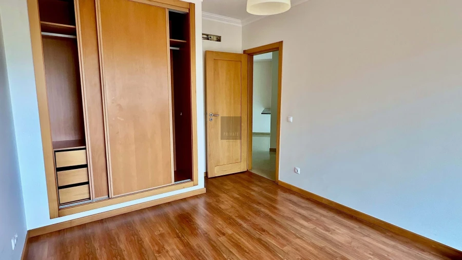 Apartamento T1 para Venda em Quarteira Foto 4