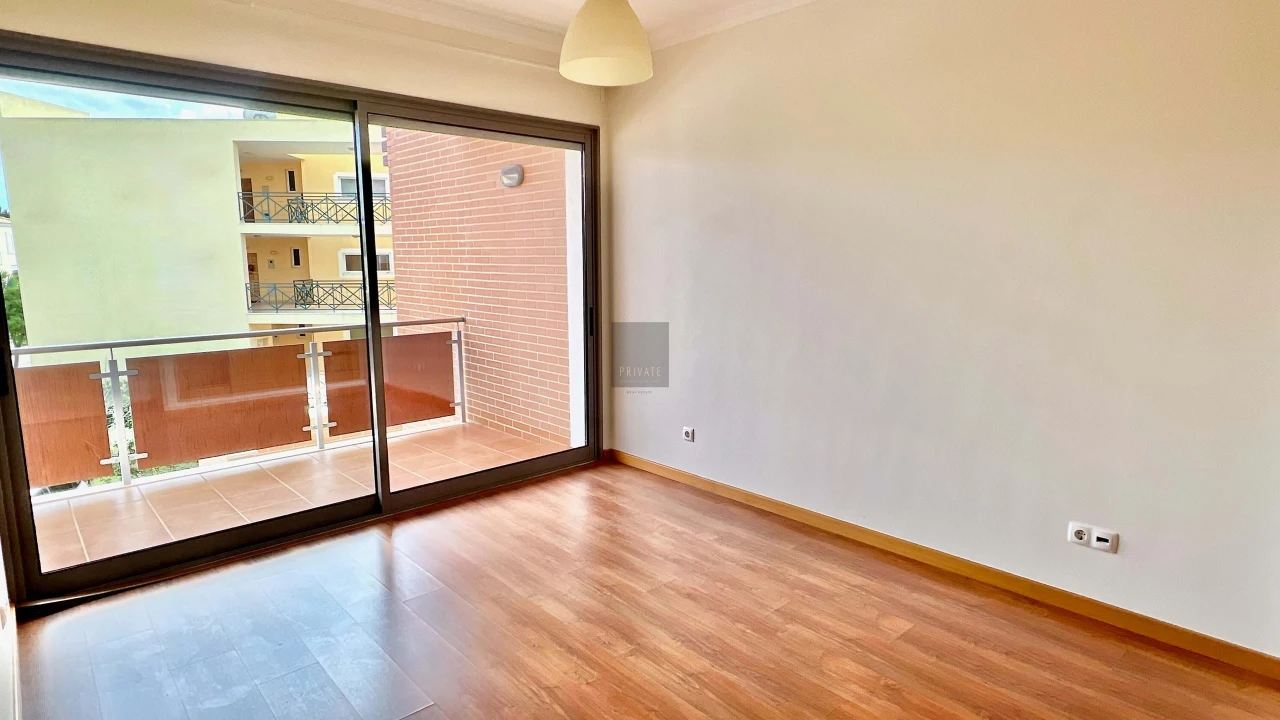 Apartamento T1 para Venda em Quarteira Foto 15