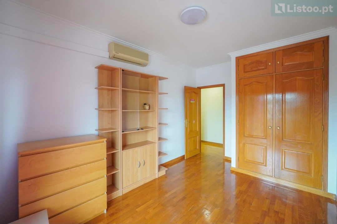 Apartamento T3 para Venda em Loures Foto 32