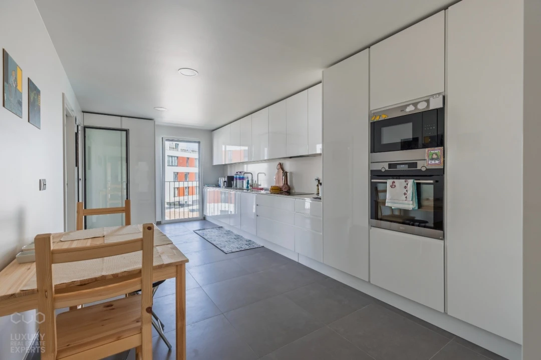 Apartamento T3 para Arrendamento em Amora Foto 6