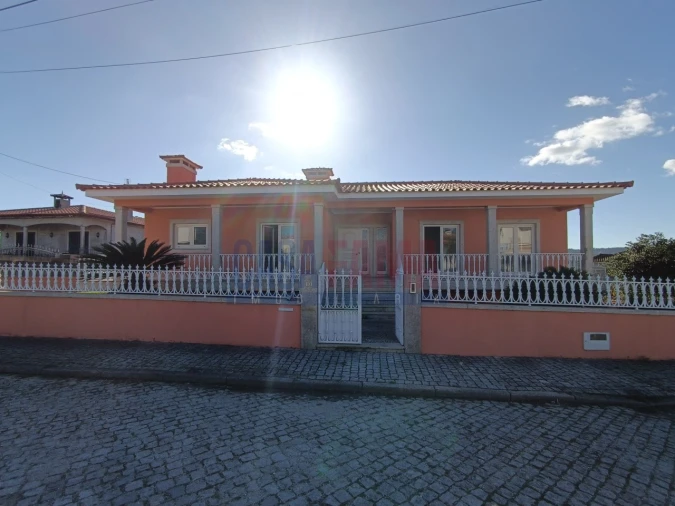 Moradia para Venda em Nine