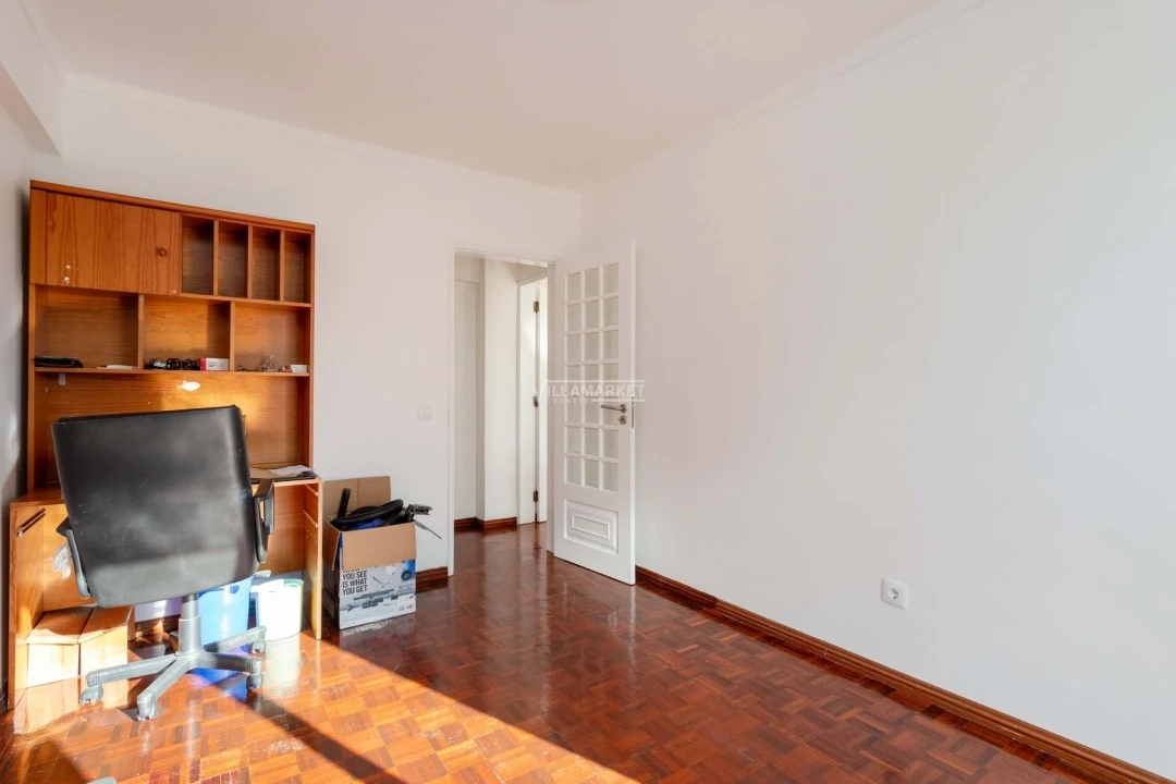 Apartamento T3 para Venda em Faro (Sé e São Pedro) Foto 22