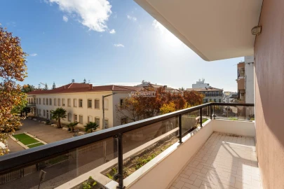 Apartamento T3 para Venda em Faro (Sé e São Pedro)