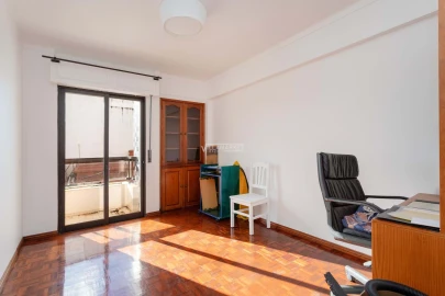 Apartamento T3 para Venda em Faro (Sé e São Pedro)
