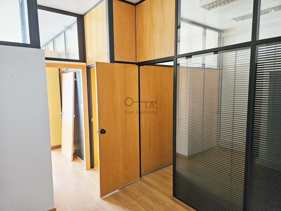 Escritório para Venda em Alvalade Foto 9