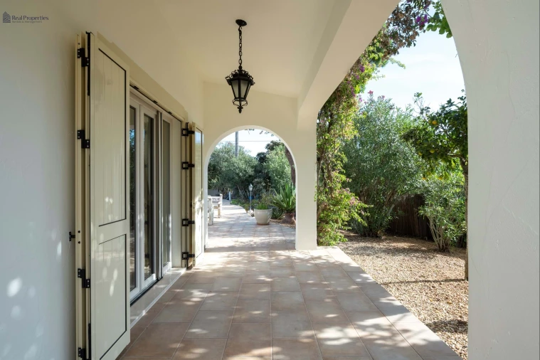 Moradia T3 para Venda em Quarteira Foto 24