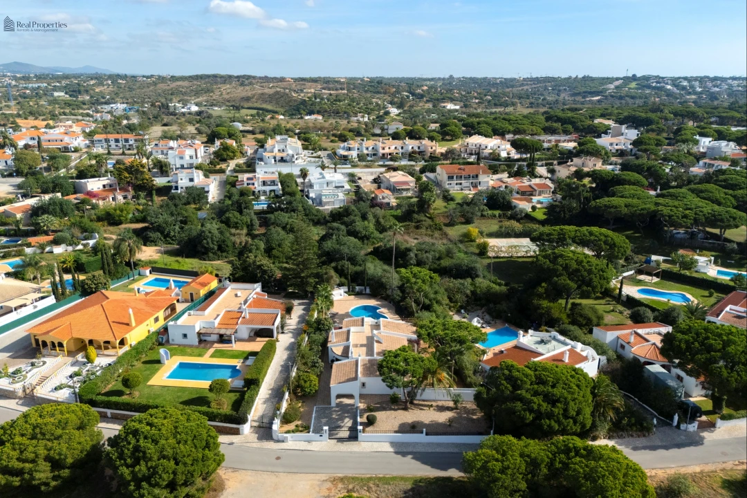 Moradia T3 para Venda em Quarteira Foto 41