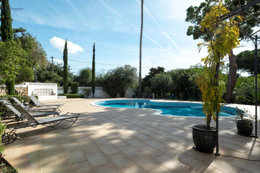 Moradia T3 para Venda em Quarteira Foto 38