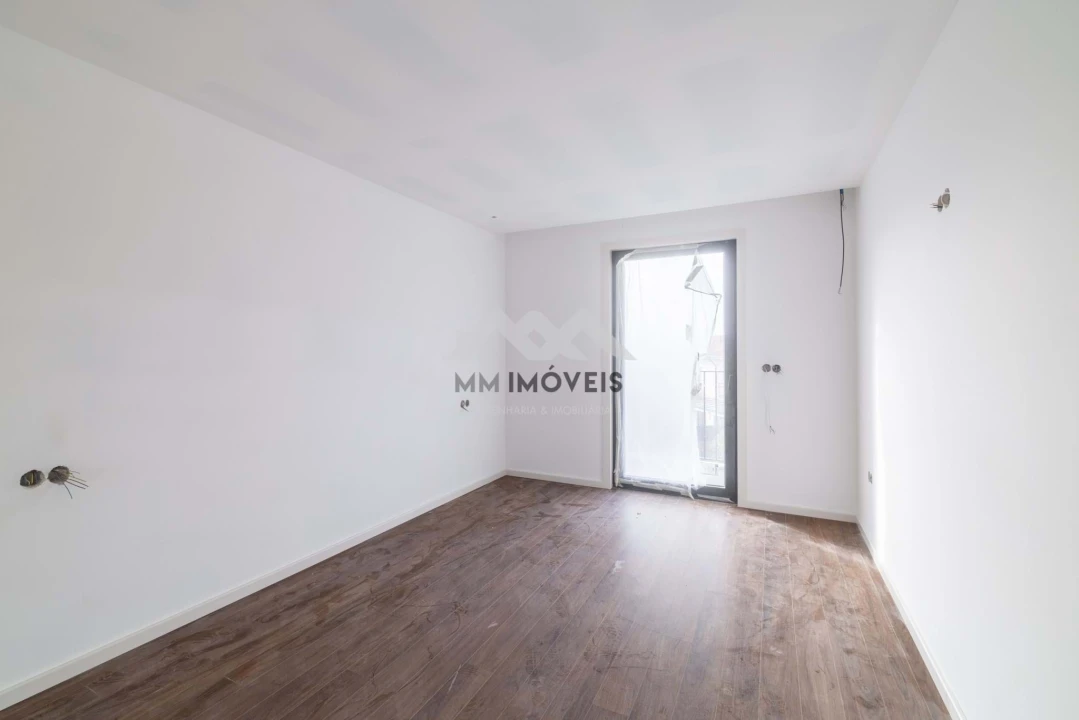 Moradia T4 para Venda em Valongo Foto 22