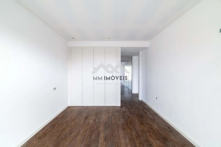 Moradia T4 para Venda em Valongo Foto 21