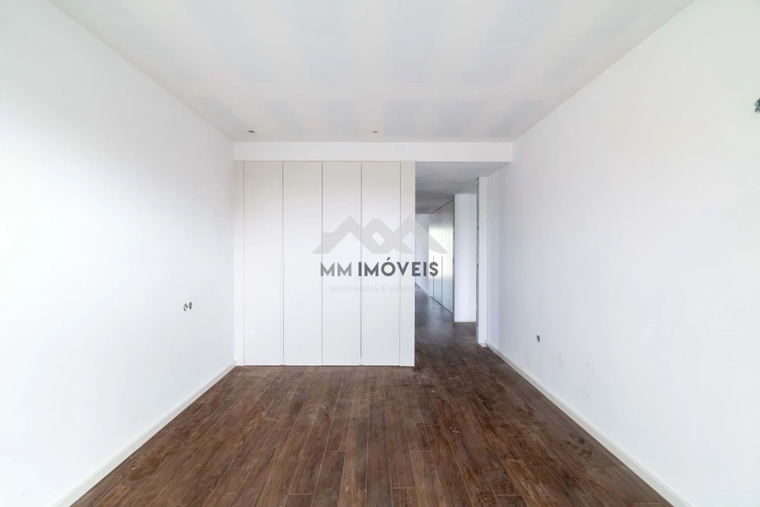 Moradia T4 para Venda em Valongo Foto 21