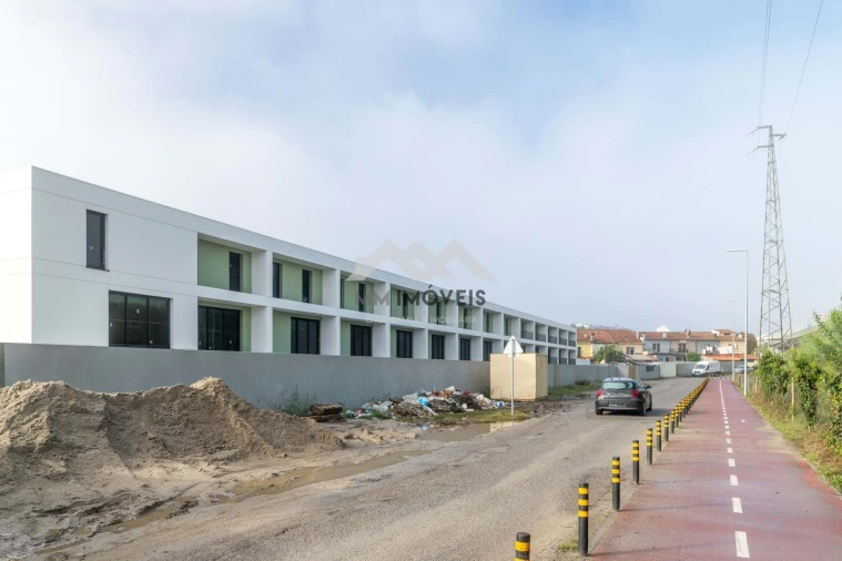 Moradia T3 para Venda em Valongo Foto 38