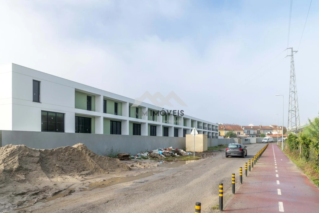 Moradia T3 para Venda em Valongo Foto 38