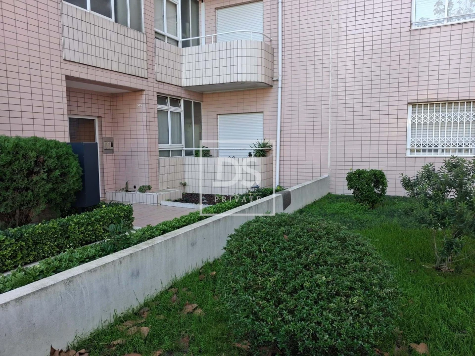 Apartamento T2 para Venda em Cidade da Maia Foto 26