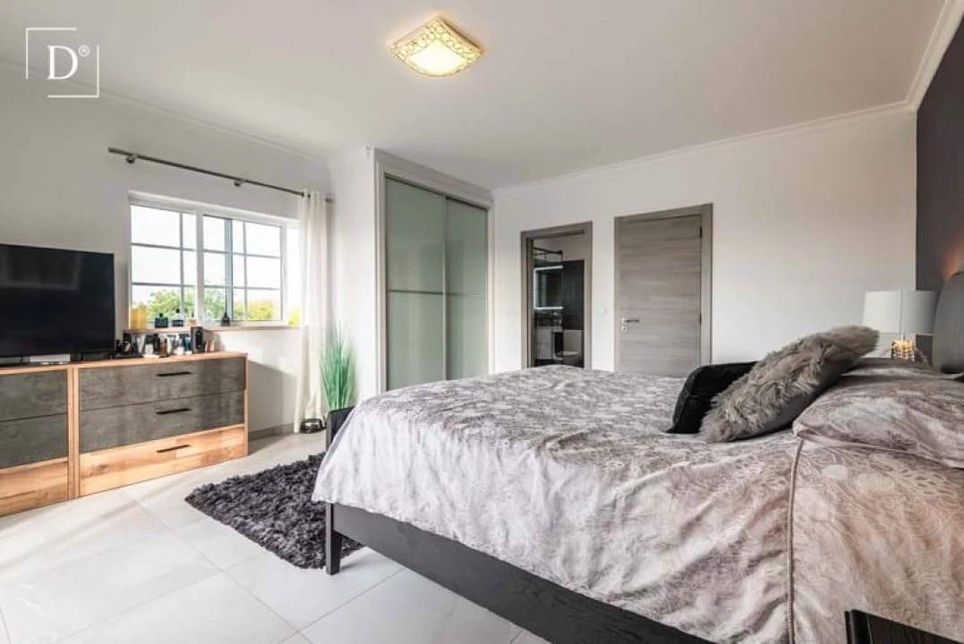 Moradia T5 para Venda em Loule (São Clemente) Foto 8