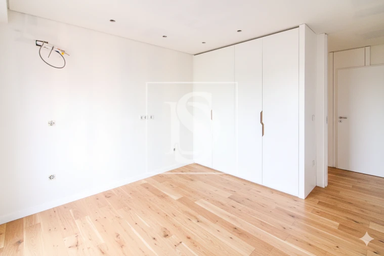 Apartamento T3 para Venda em Antas e Abade de Vermoim Foto 3