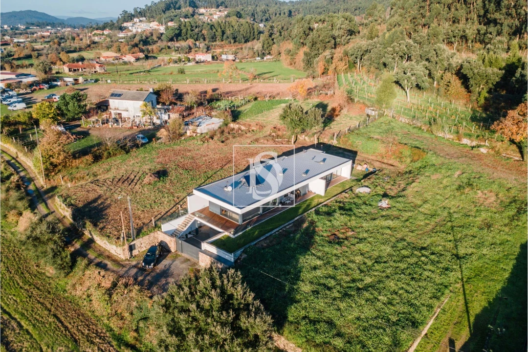 Moradia T3 para Venda em Airo Foto 35