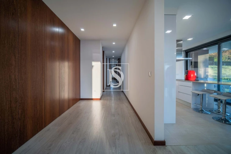 Moradia T3 para Venda em Airo Foto 7