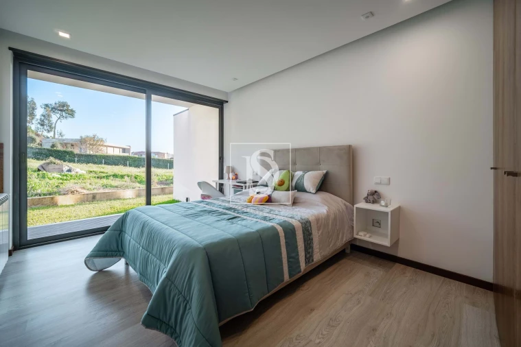 Moradia T3 para Venda em Airo Foto 14