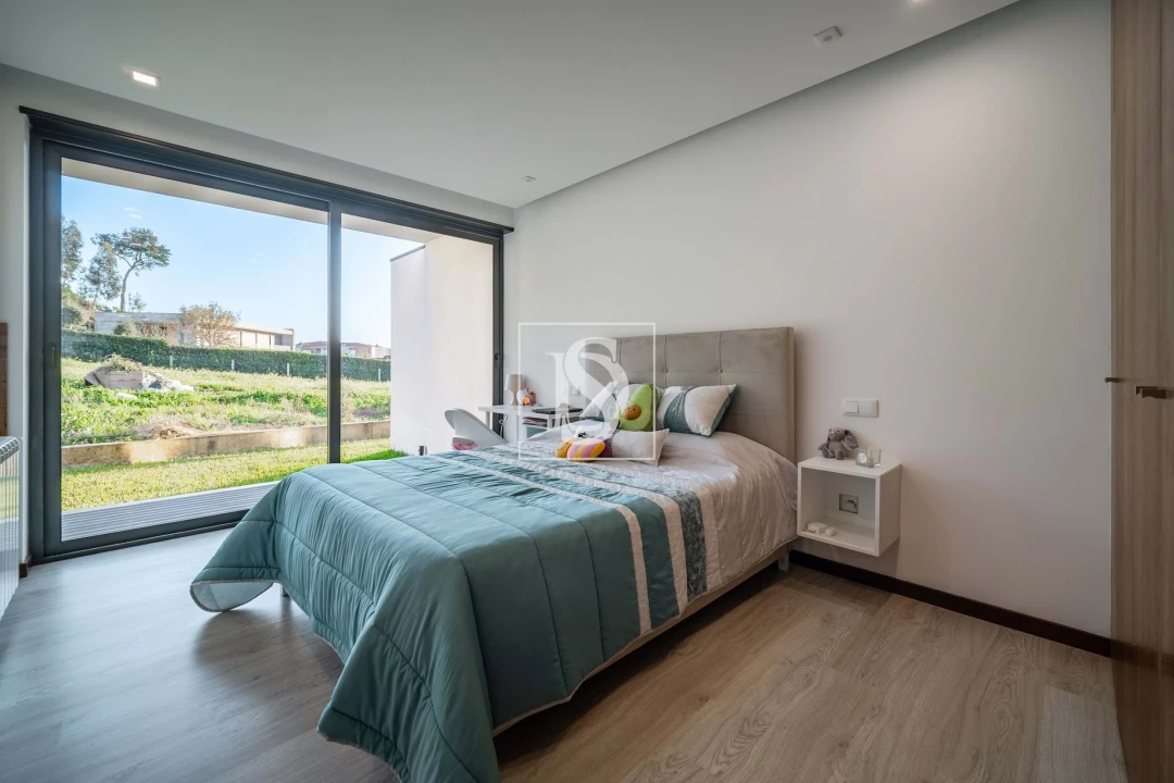 Moradia T3 para Venda em Airo Foto 14