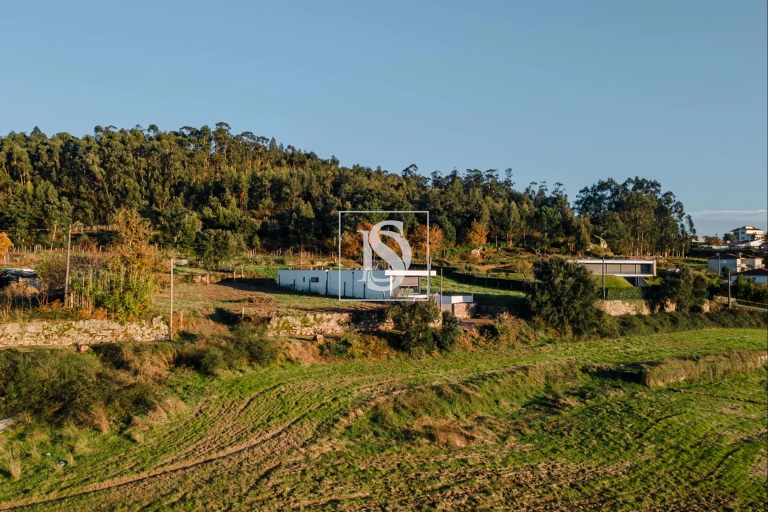 Moradia T3 para Venda em Airo Foto 39