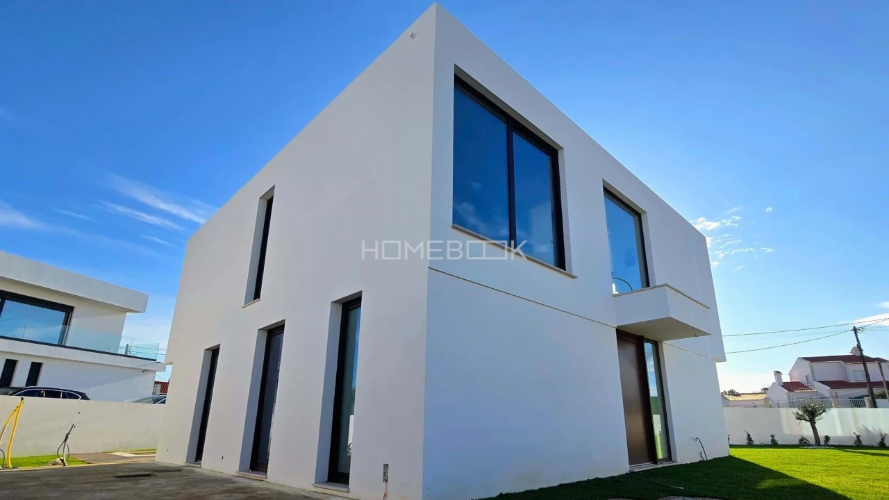 Moradia T4 para Venda em Agualva e Mira-Sintra Foto 4