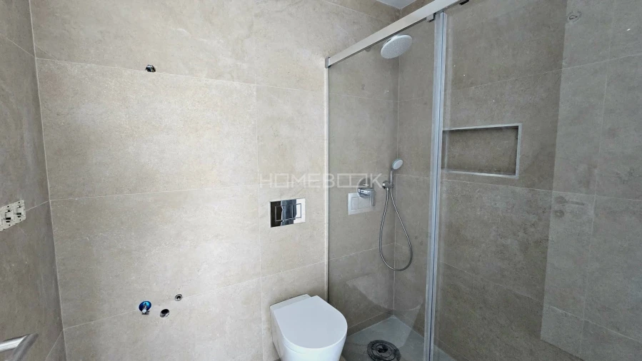 Moradia T4 para Venda em Agualva e Mira-Sintra Foto 17