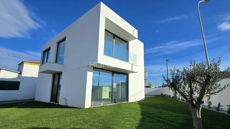 Moradia T4 para Venda em Agualva e Mira-Sintra Foto 3