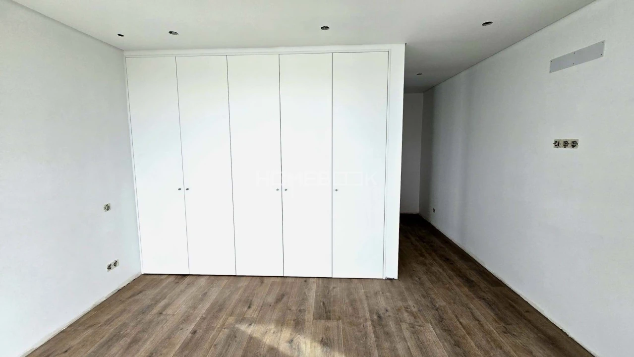 Moradia T4 para Venda em Agualva e Mira-Sintra Foto 14