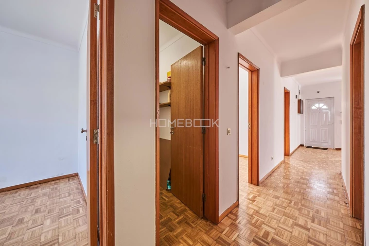 Apartamento T3 para Venda em Quinta do Anjo Foto 17
