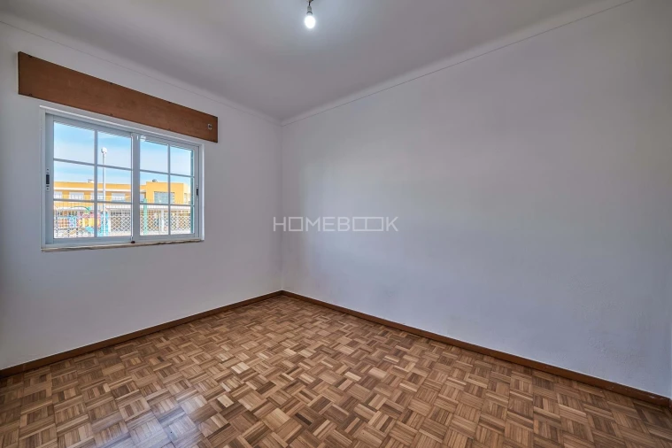 Apartamento T3 para Venda em Quinta do Anjo Foto 11