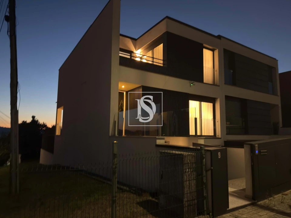 Moradia T3 para Venda em Santo Tirso, Couto (Santa Cristina e São Miguel) e Burgães Foto 35