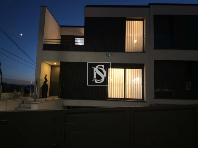 Moradia T3 para Venda em Santo Tirso, Couto (Santa Cristina e São Miguel) e Burgães Foto 34