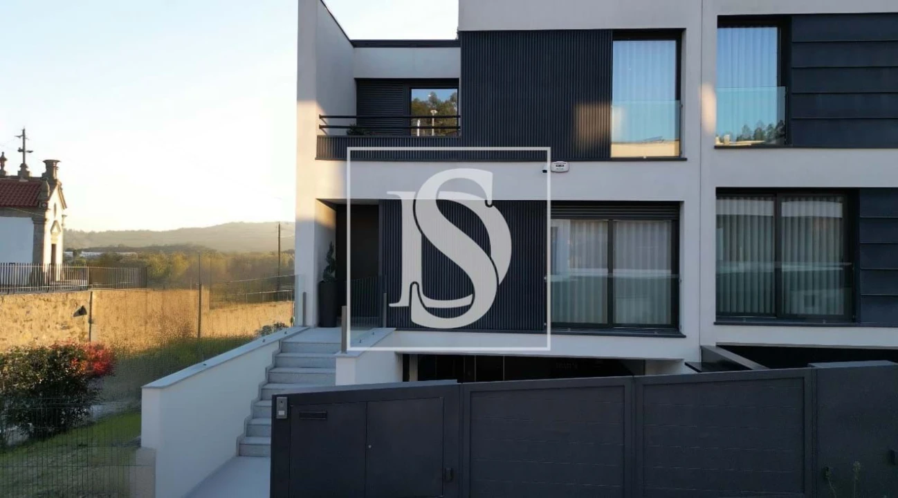 Moradia T3 para Venda em Santo Tirso, Couto (Santa Cristina e São Miguel) e Burgães Foto 3