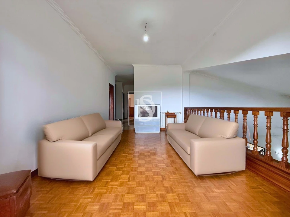 Moradia T6 para Venda em Lanheses Foto 13