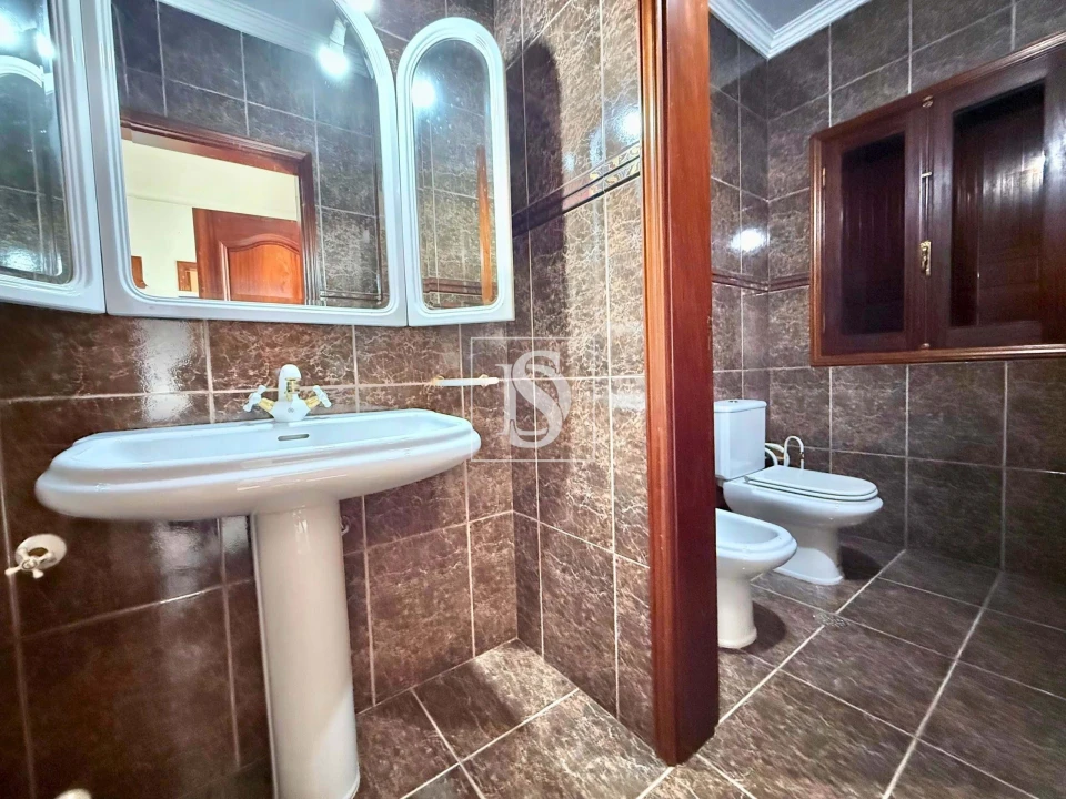 Moradia T6 para Venda em Lanheses Foto 32