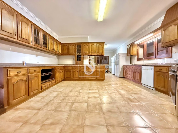 Moradia T6 para Venda em Lanheses Foto 8