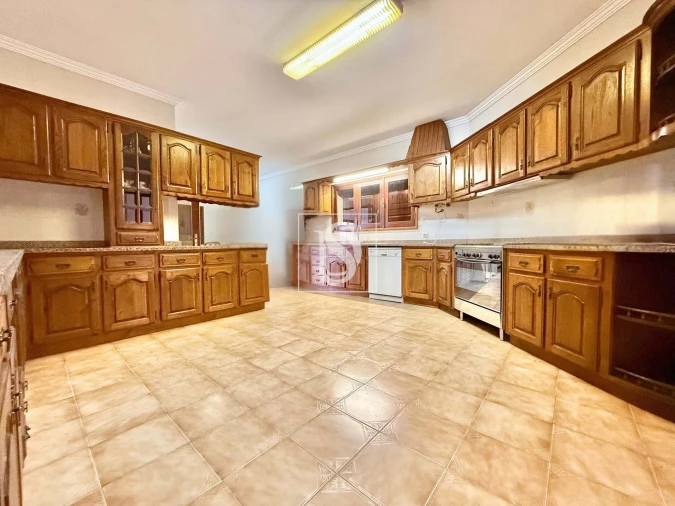 Moradia T6 para Venda em Lanheses Foto 7