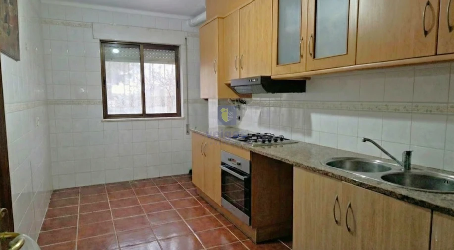 Apartamento T1 para Venda em Marinha Grande Foto 3