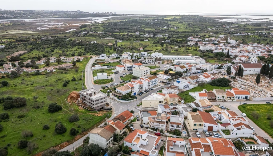 Apartamento T3 para Venda em Mexilhoeira Grande Foto 2