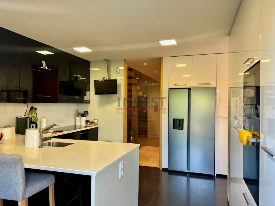 Moradia T5 para Venda em Cidade da Maia Foto 18