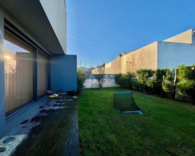 Moradia T5 para Venda em Cidade da Maia Foto 48