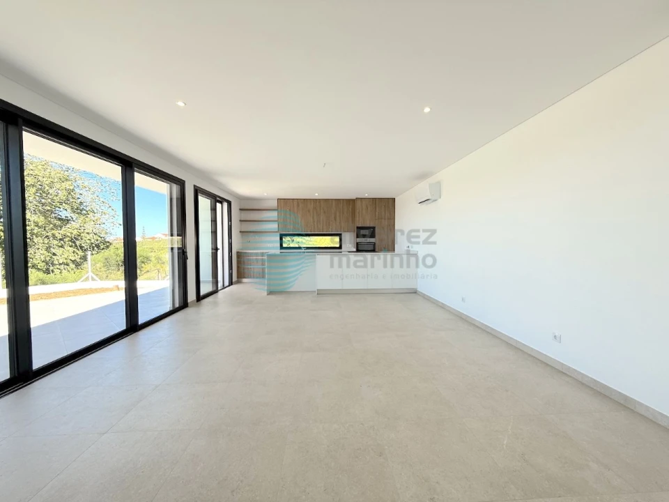 Moradia T4 para Venda em Nossa Senhora do Pópulo, Coto e São Gregório Foto 3