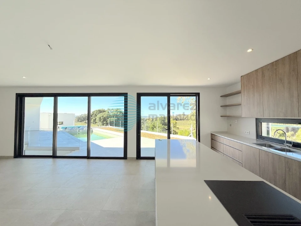 Moradia T4 para Venda em Nossa Senhora do Pópulo, Coto e São Gregório Foto 5