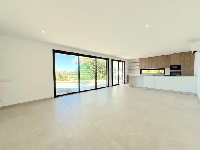 Moradia T4 para Venda em Nossa Senhora do Pópulo, Coto e São Gregório Foto 4