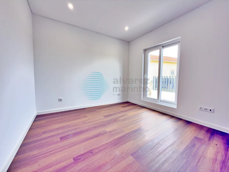 Moradia T3 para Venda em Santa Maria, São Pedro e Matacães Foto 10